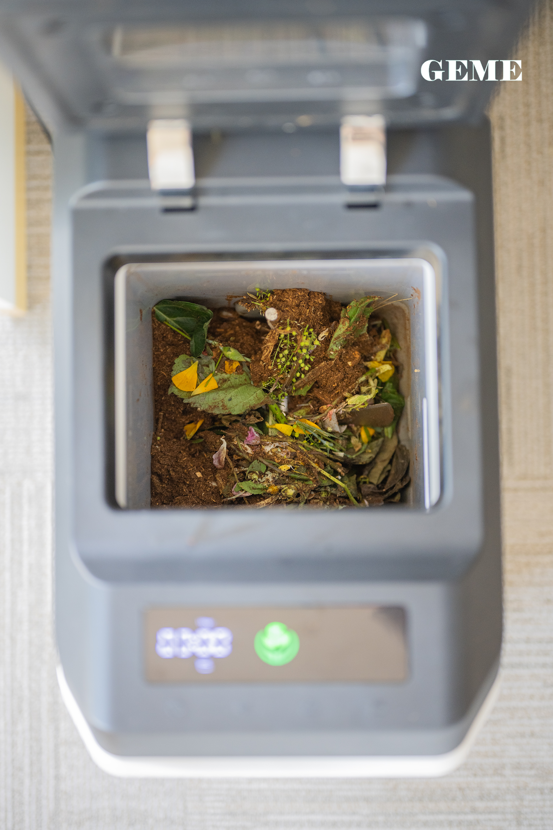 GEME Terra II: The Best Composter to Compost Cut Flowers
